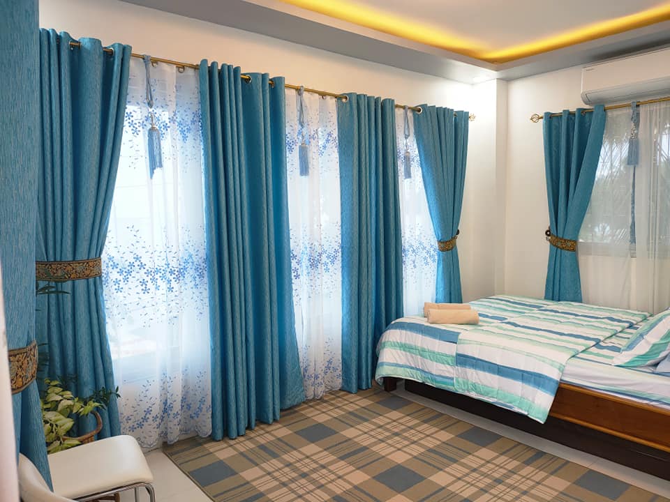 <b class="font-bara"><i class="bi bi-geo-fill h4"></i> BOSS JAMES TOURIST INN</b> <br/>Located at: Purok 4, Lactudan, Cagwait Surigao del Sur | Contact No.:	0963- 915- 9706 | Facebook Page: https://www.facebook.com/BossJamesTouristInn